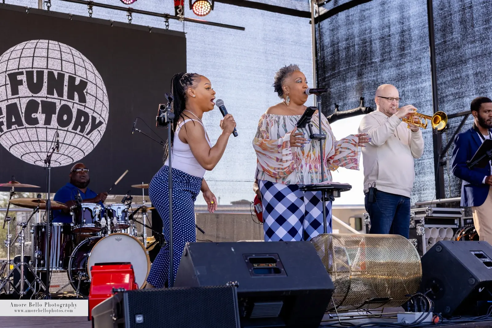 The band performing on the Mini Derby stage
